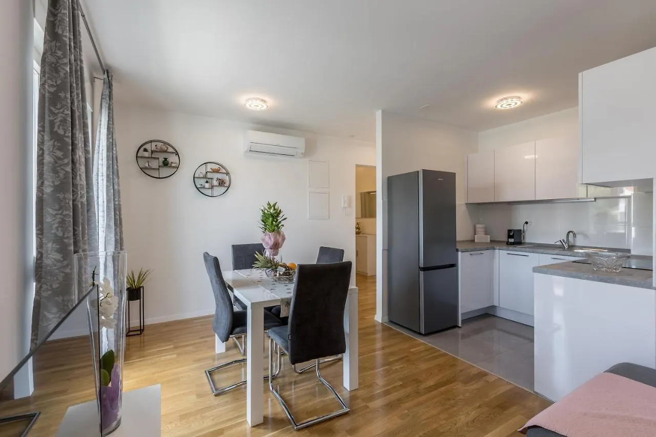 Apartment Tadic Split
