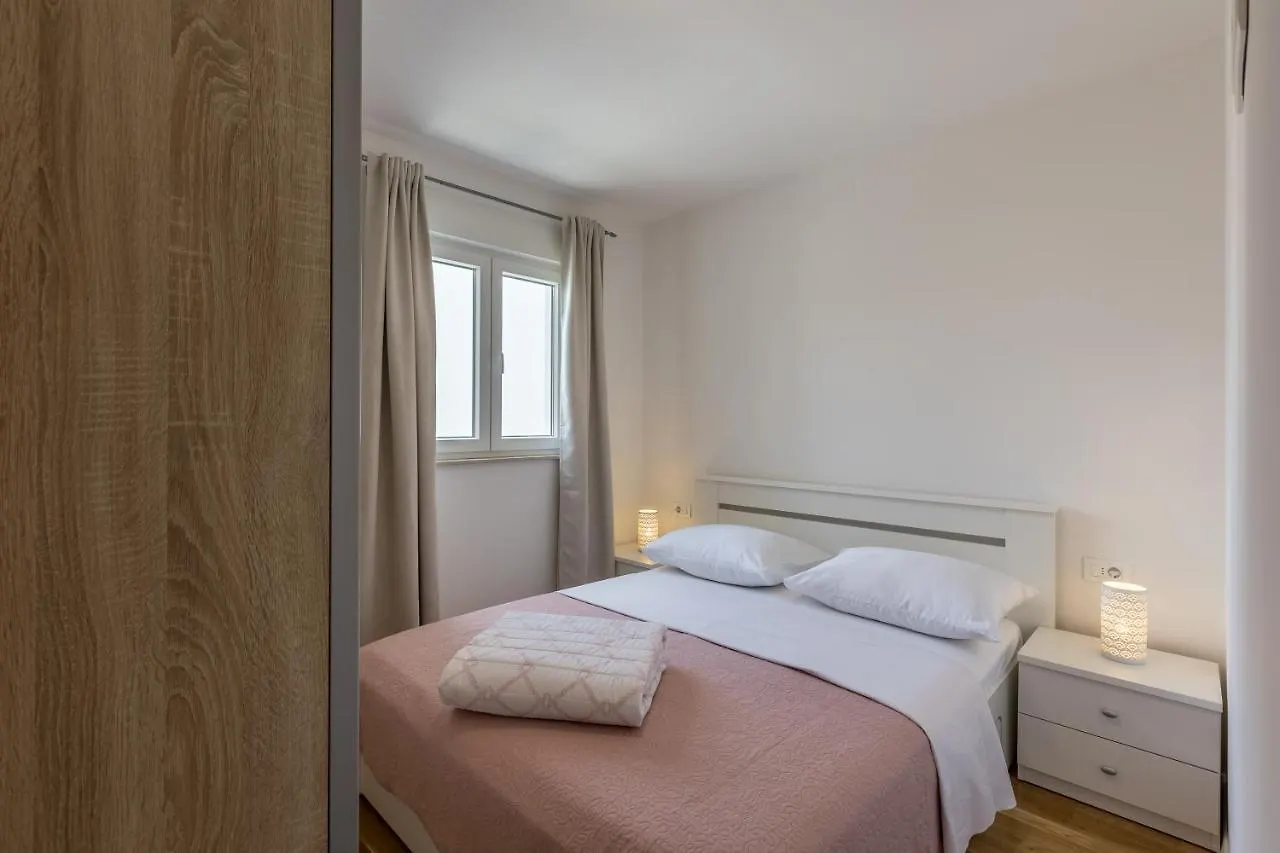 Apartment Tadic Split 0*,  Croatia